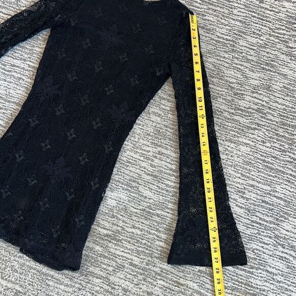 Nightcap Clothing Black Lace BodyCon Open Back Bellesleeve Mini medium - Picture 13 of 16